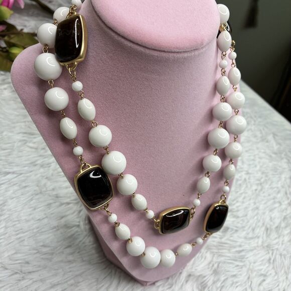 Plunder Necklace EMBRY- WHITE BEADS w/DARK MARBLED STONES Jewelry Women’s - Picture 3 of 8